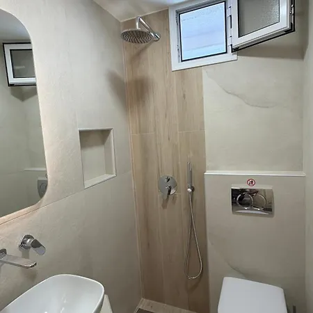 Kostas Aparthotel Sarti