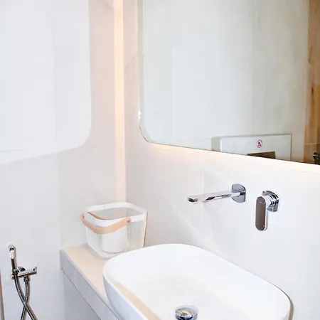 Aparthotel Kostas 3*