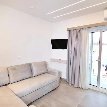 Kostas 3* Sarti