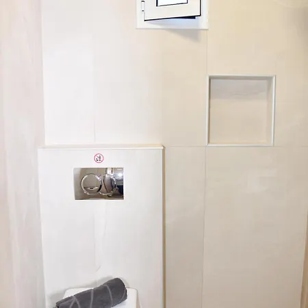 Apartmanhotel Kostas Szárti