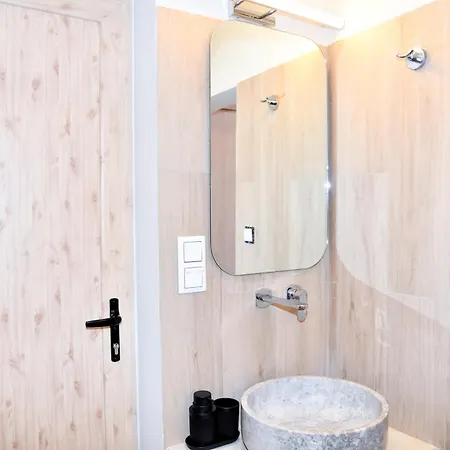 Aparthotel Kostas 3*
